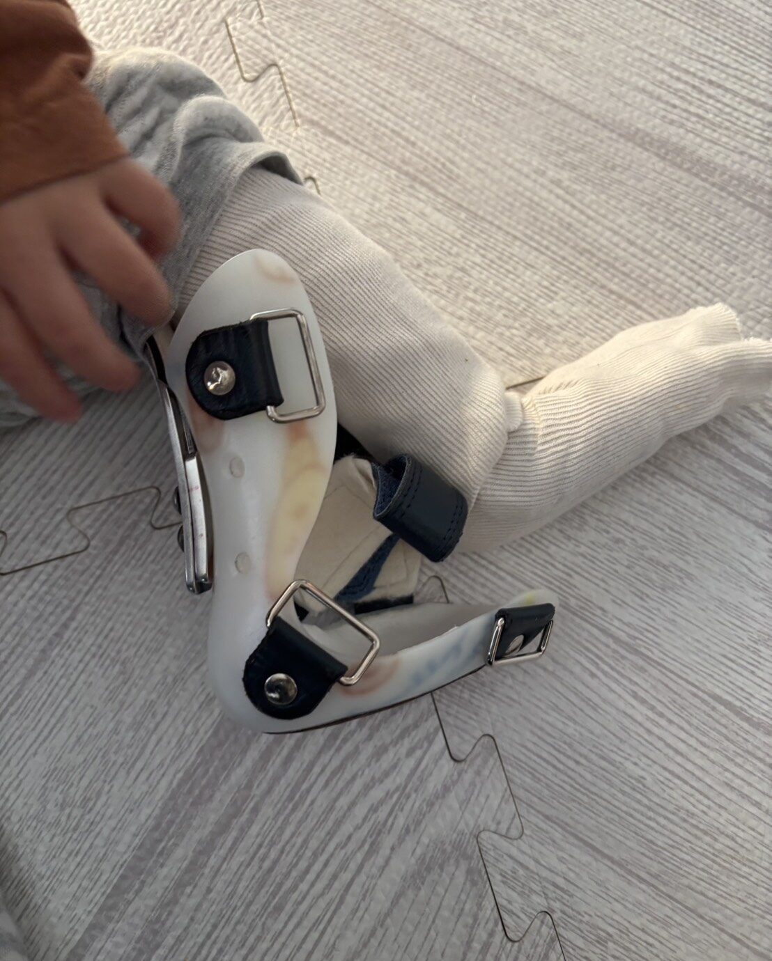 装具外して立ってた3